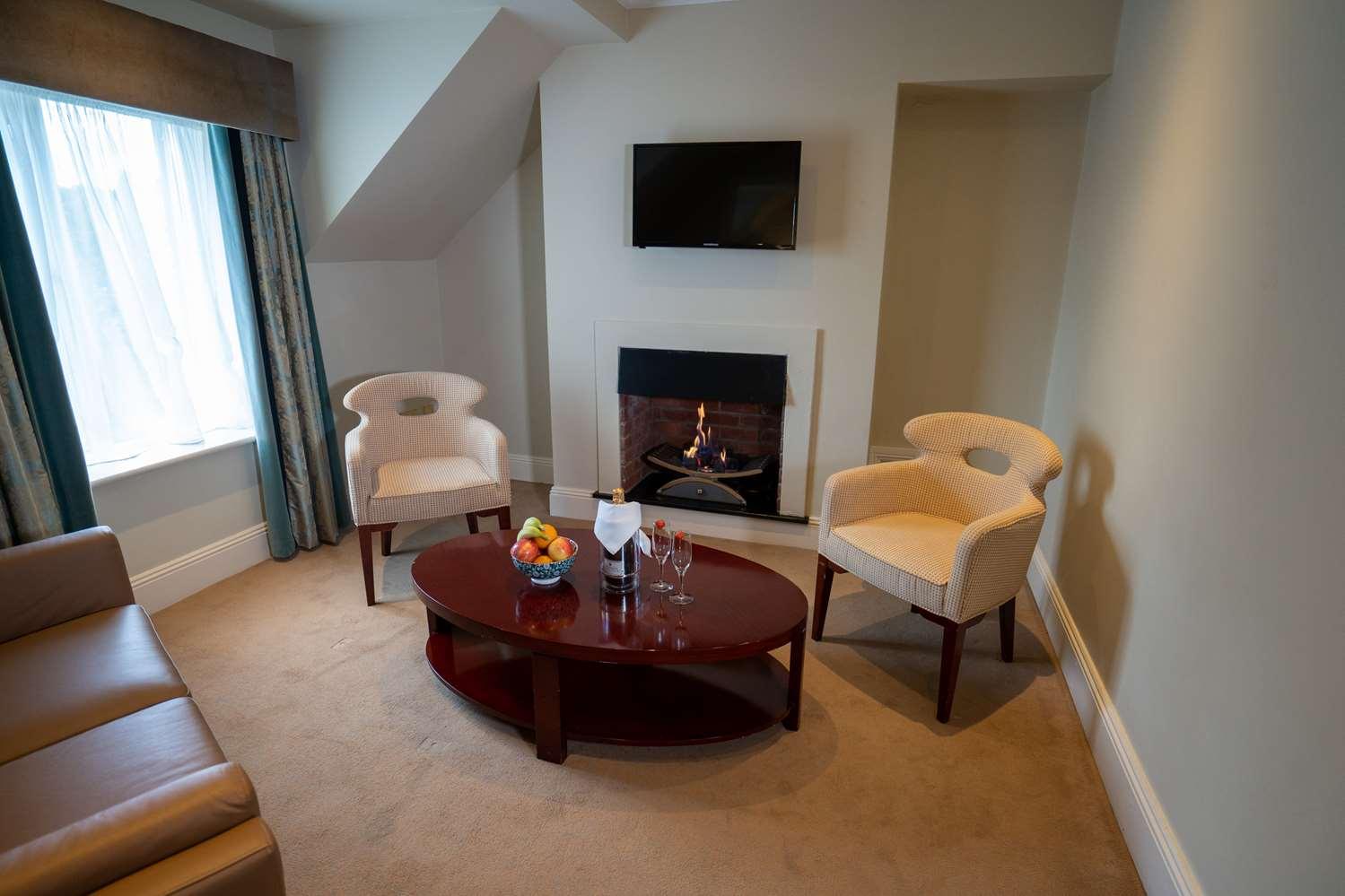 Castle Hotel, Bw Signature Collection Hotel Bunratty