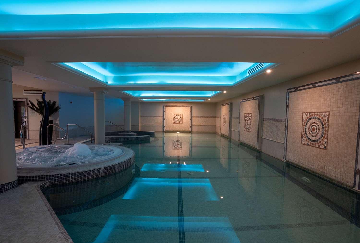 Castle Hotel, Bw Signature Collection Hotel 4*